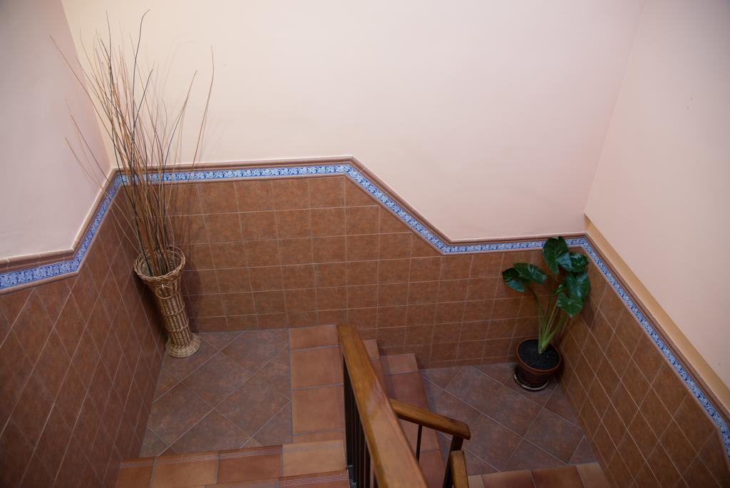 Hostal Hueso Trujillo Exteriör bild