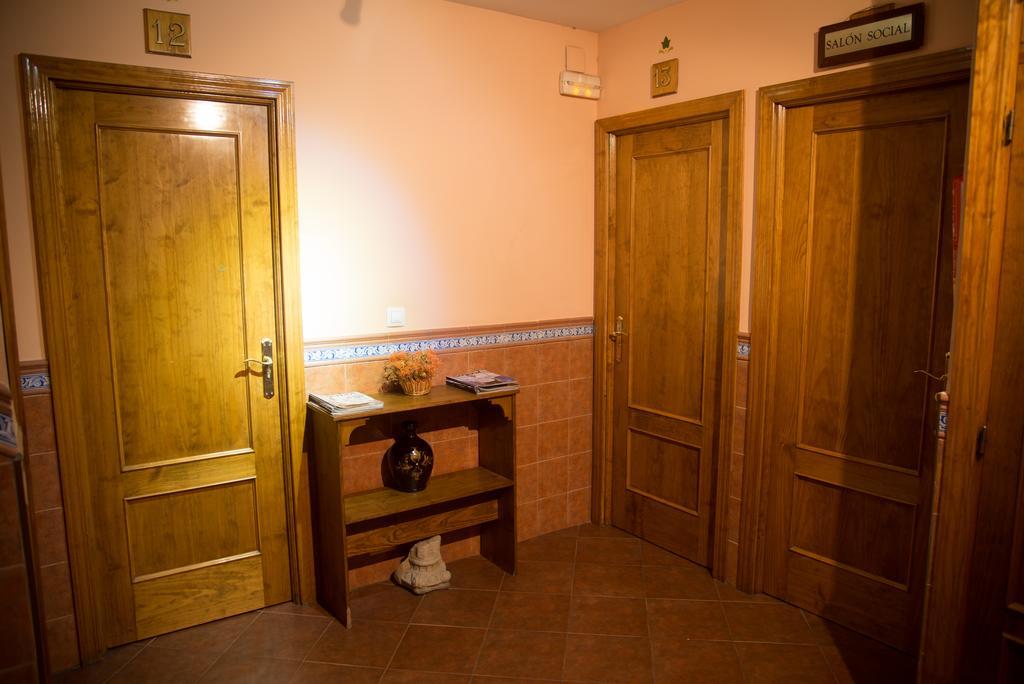 Hostal Hueso Trujillo Exteriör bild