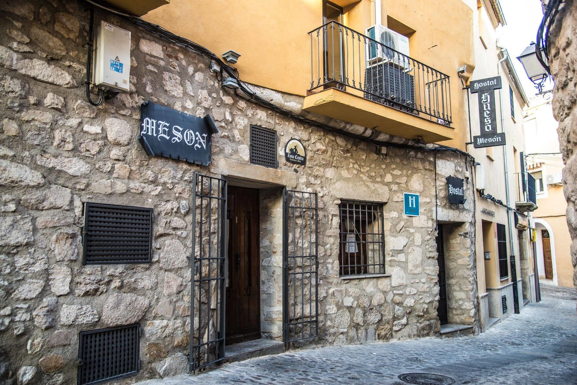 Hostal Hueso Trujillo Exteriör bild