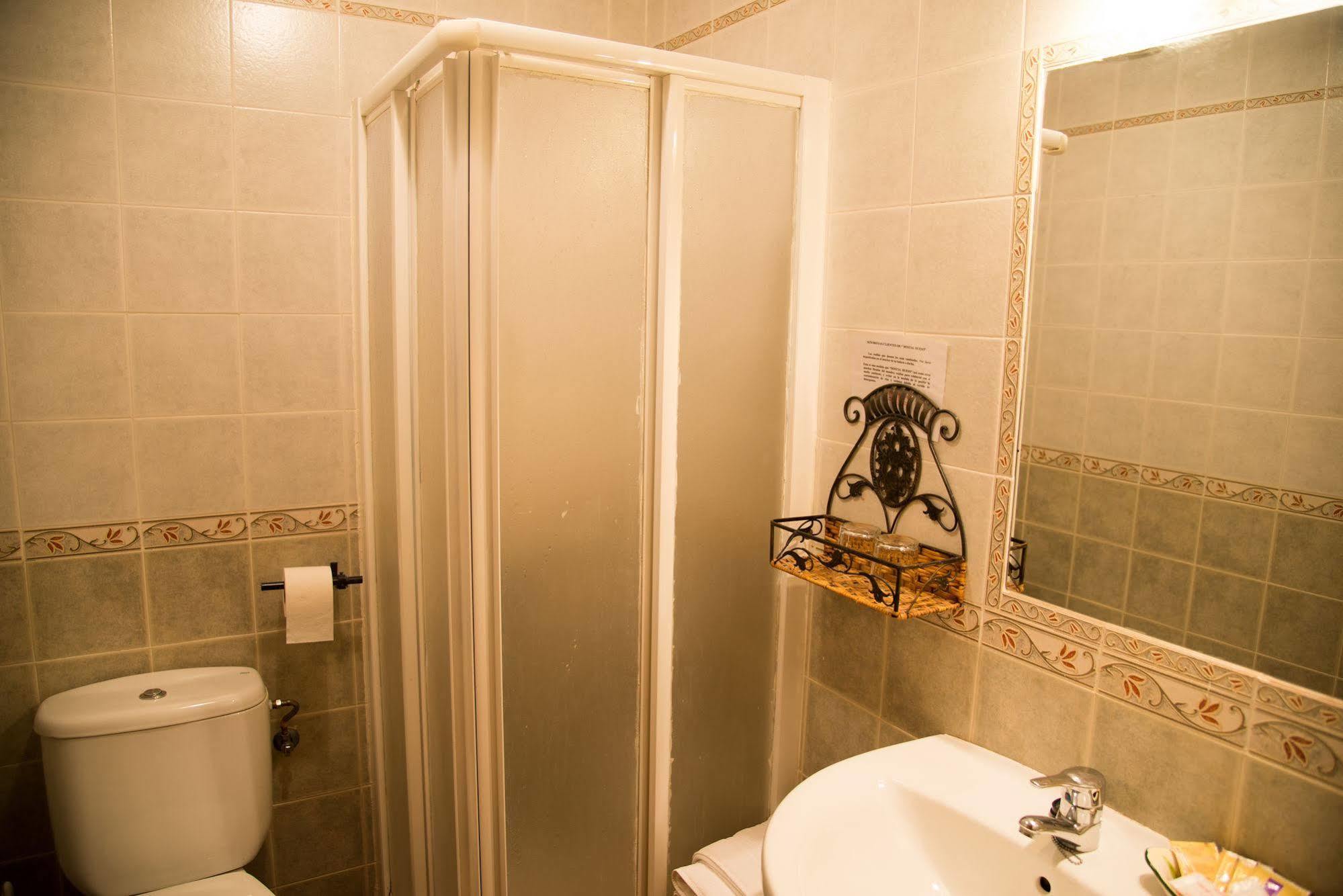 Hostal Hueso Trujillo Exteriör bild