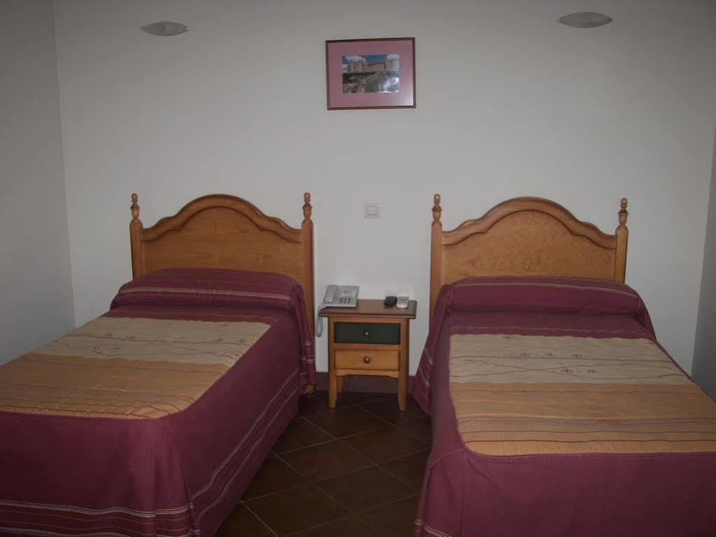 Hostal Hueso Trujillo Exteriör bild