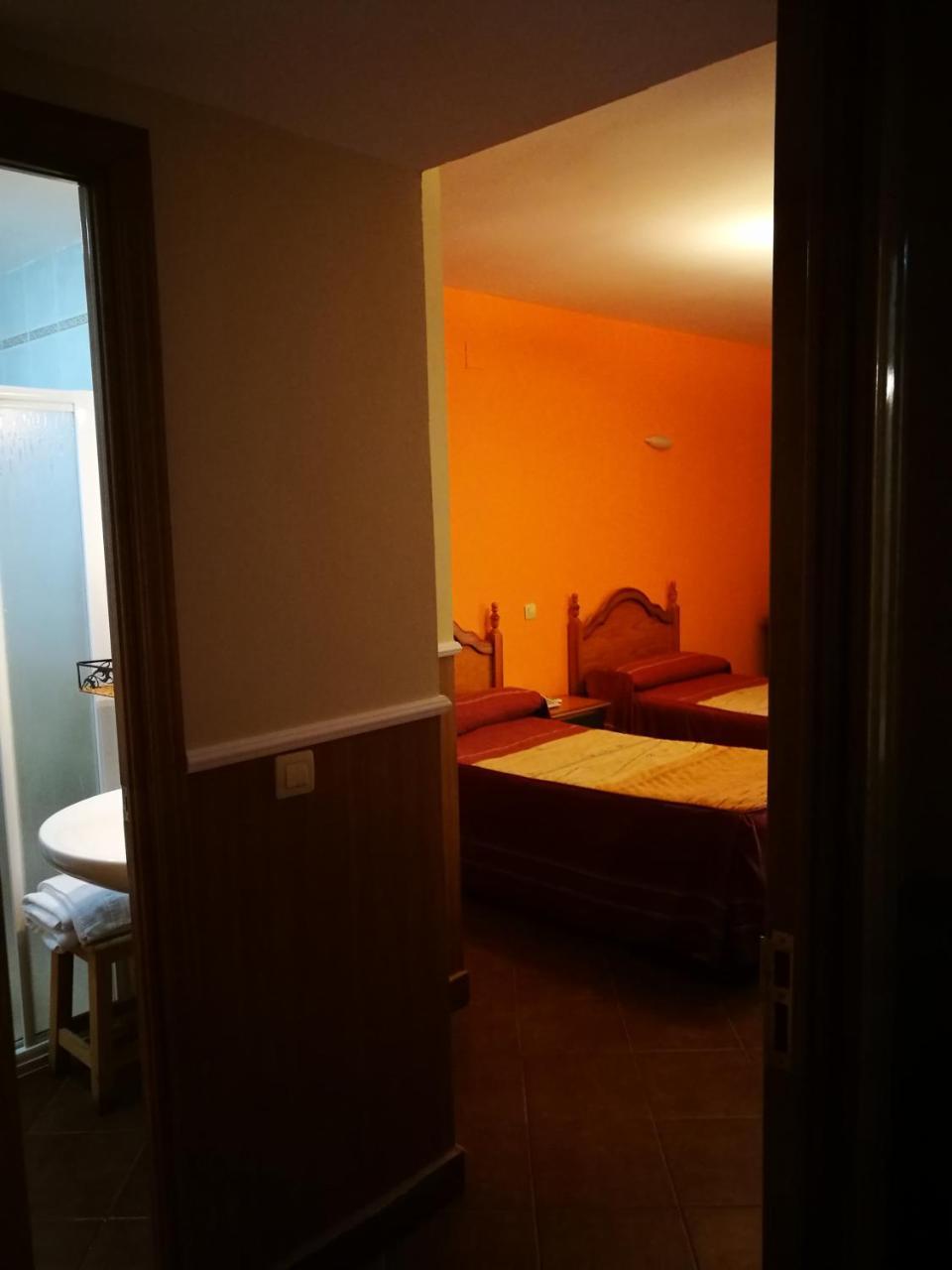 Hostal Hueso Trujillo Exteriör bild
